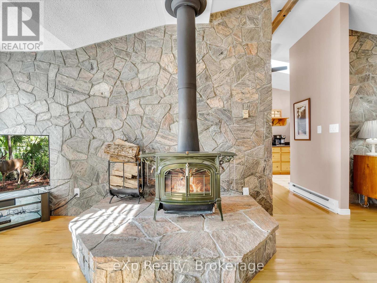 91 Tolpts Road, The Archipelago (Archipelago South), Ontario  P2A 0B7 - Photo 35 - X12400799