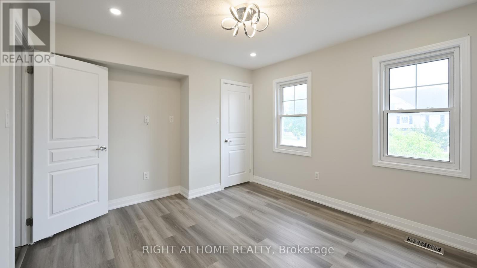 12 John W Taylor Avenue, New Tecumseth (Alliston), Ontario  L9B 0B3 - Photo 27 - N12394447