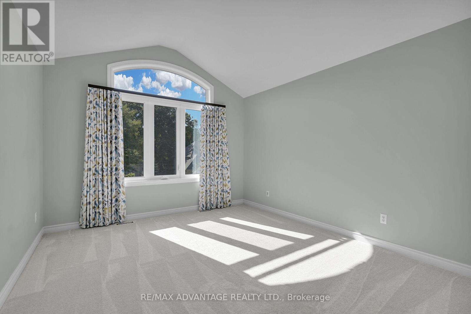 Photo 37 of 50 for 6 Northumberland Road