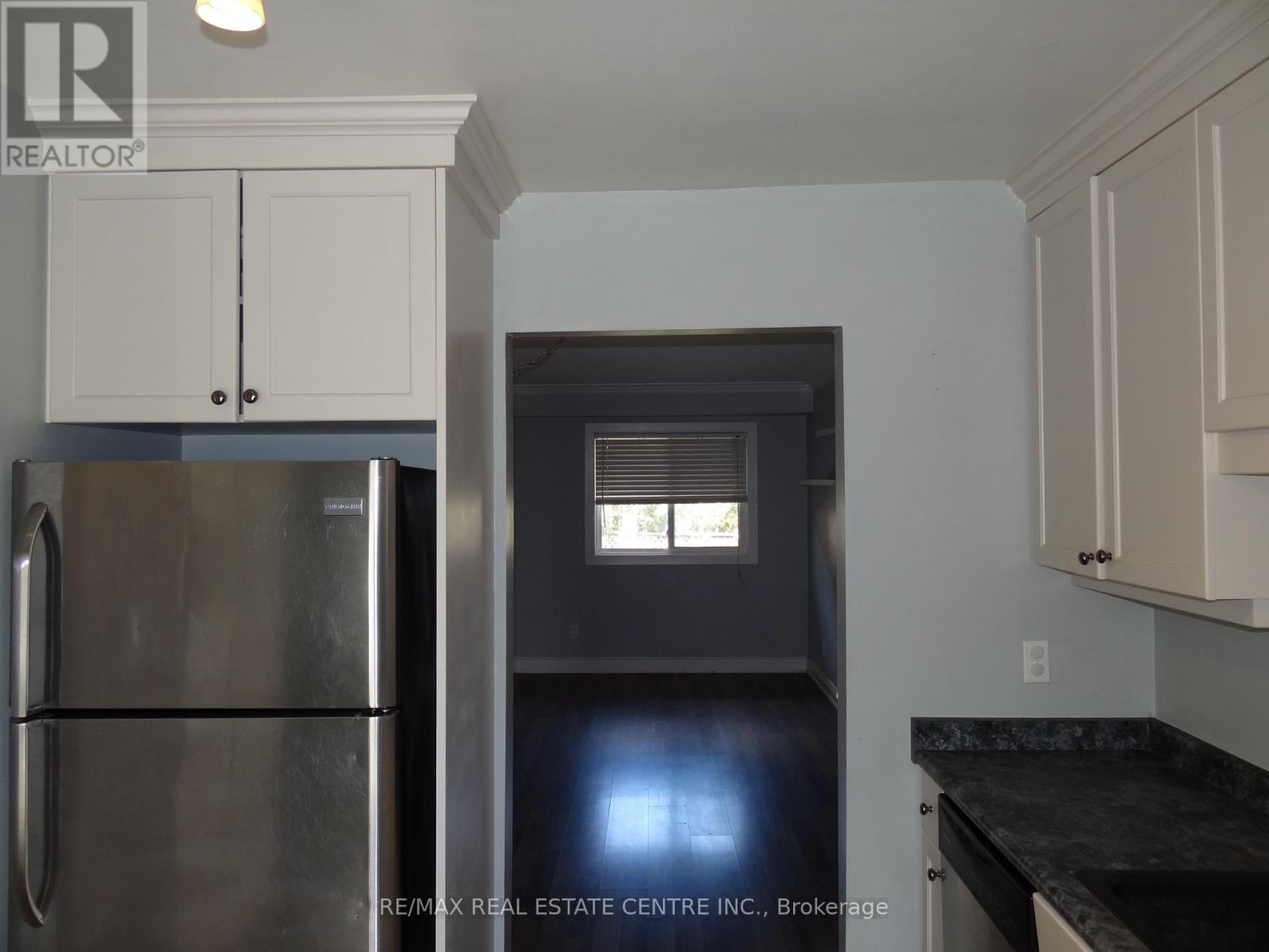 191 Kingham Road, Halton Hills (Ac Acton), Ontario  L7J 2P3 - Photo 10 - W12400317