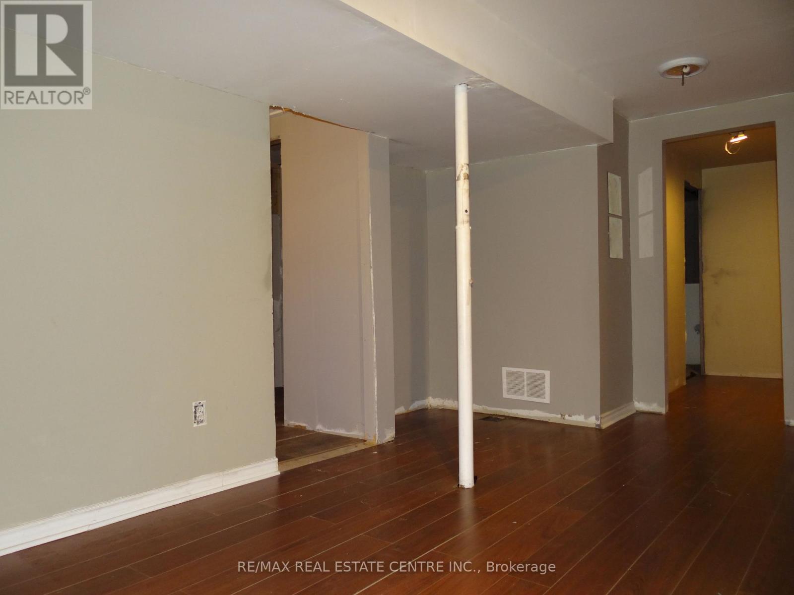 191 Kingham Road, Halton Hills (Ac Acton), Ontario  L7J 2P3 - Photo 21 - W12400317