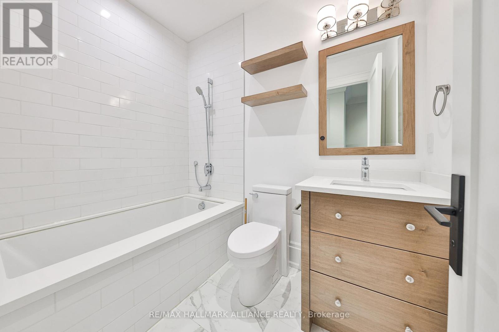 482 Morrison Road, Oakville, Ontario  L6J 4K5 - Photo 31 - W12396118