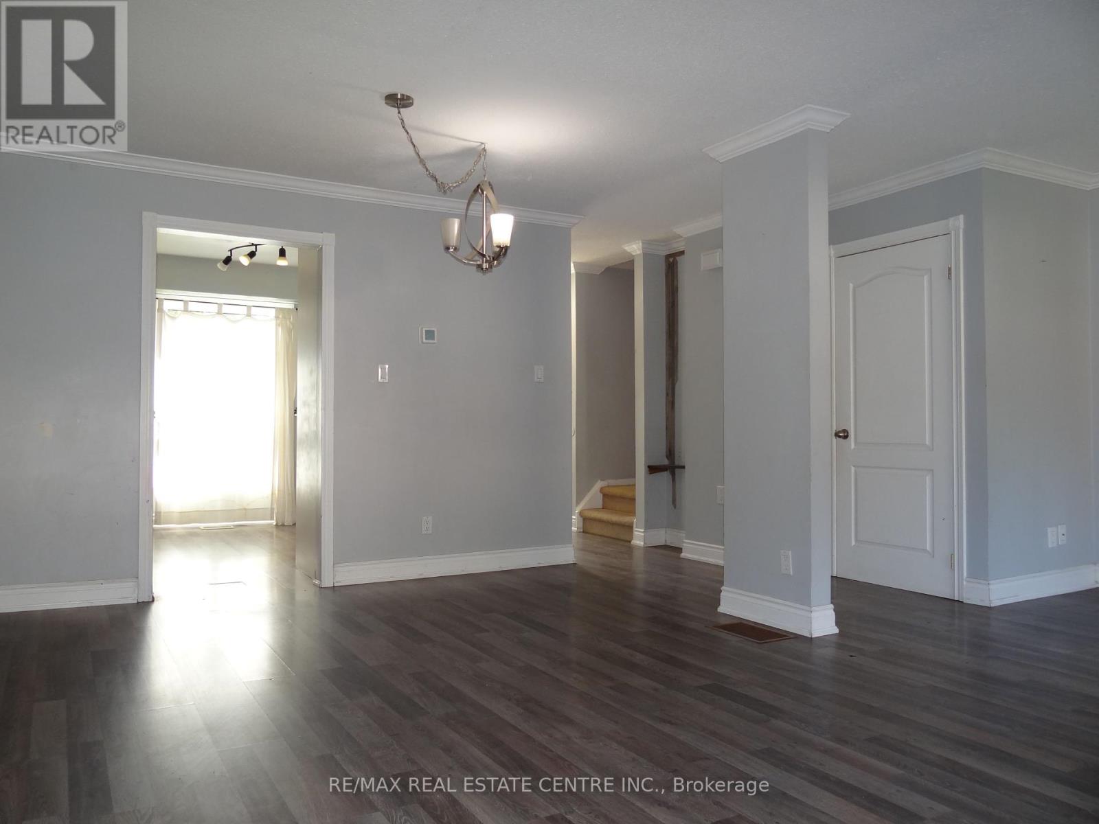 191 Kingham Road, Halton Hills (Ac Acton), Ontario  L7J 2P3 - Photo 13 - W12400317