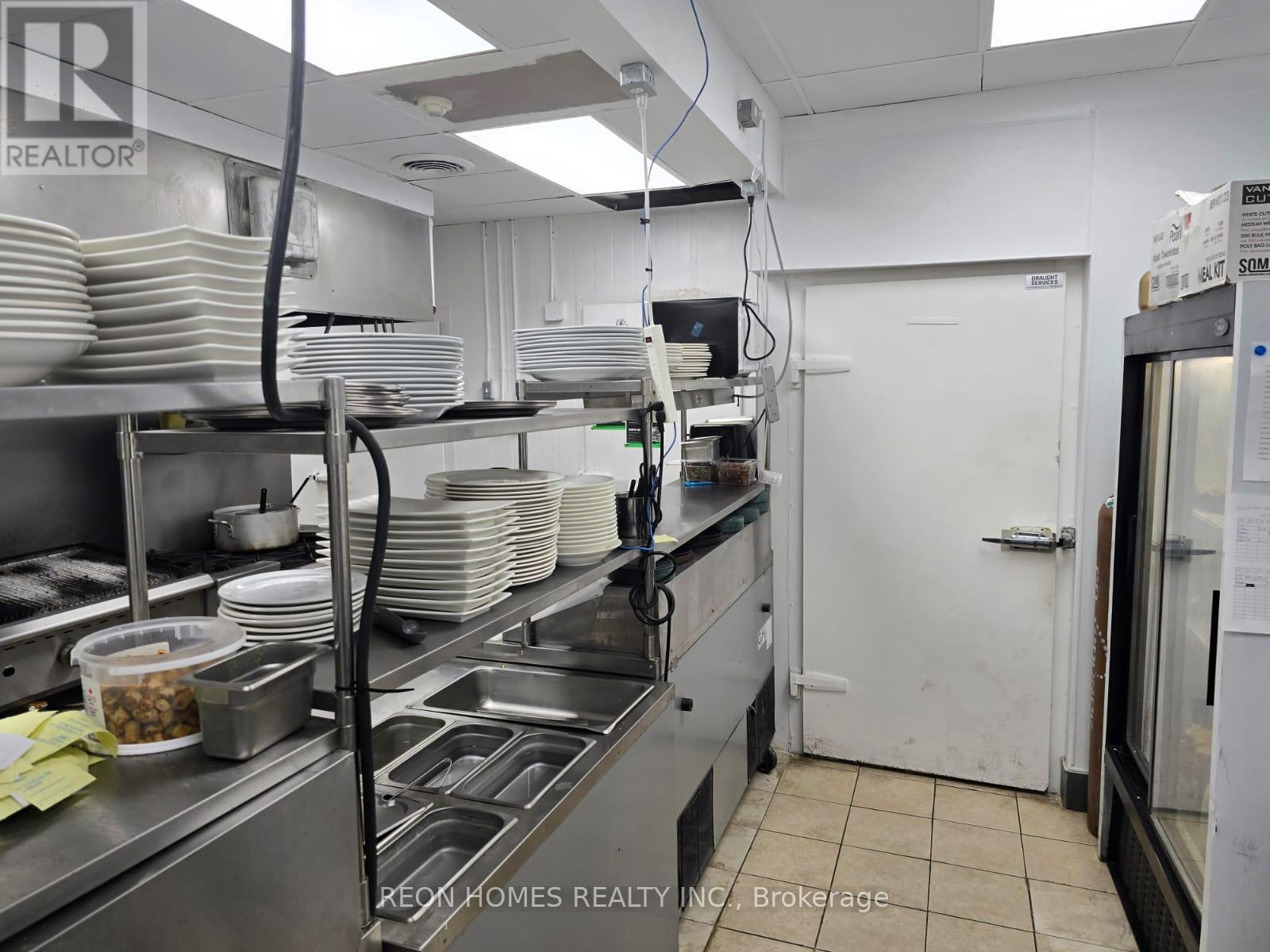 125 Peter Street, Port Hope, Ontario  L1A 1C5 - Photo 6 - X12400675