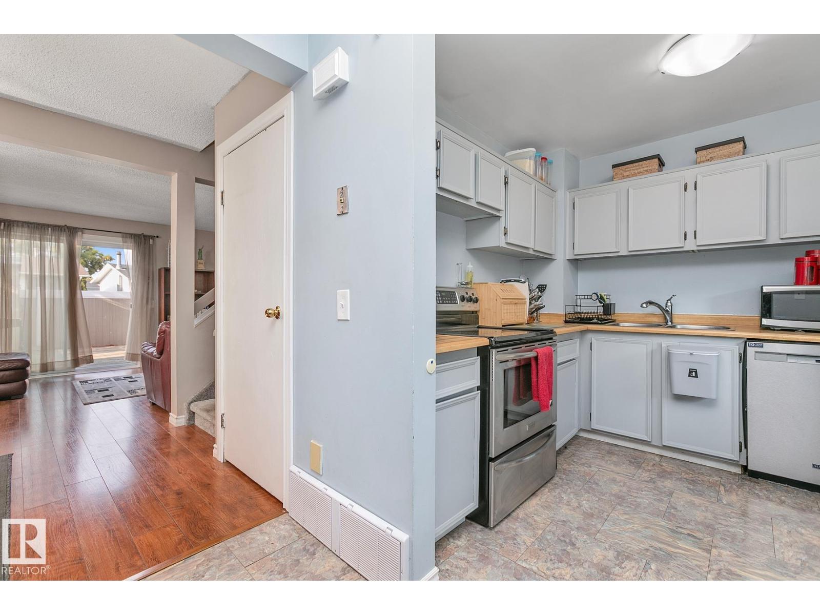 125 Woodborough Wy Nw, Edmonton, Alberta  T5Y 1N2 - Photo 9 - E4457544