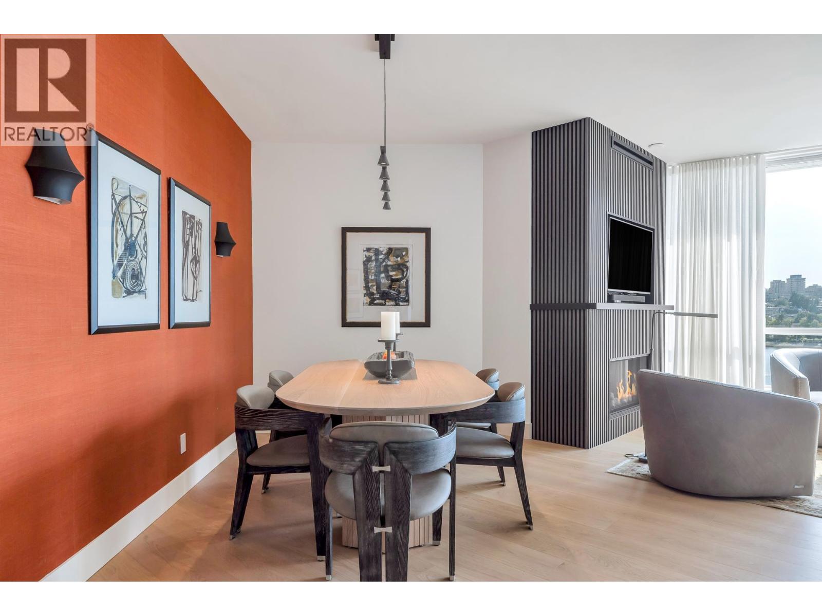 801 1328 Marinaside Crescent, Vancouver, British Columbia  V6Z 3B3 - Photo 2 - R3042284