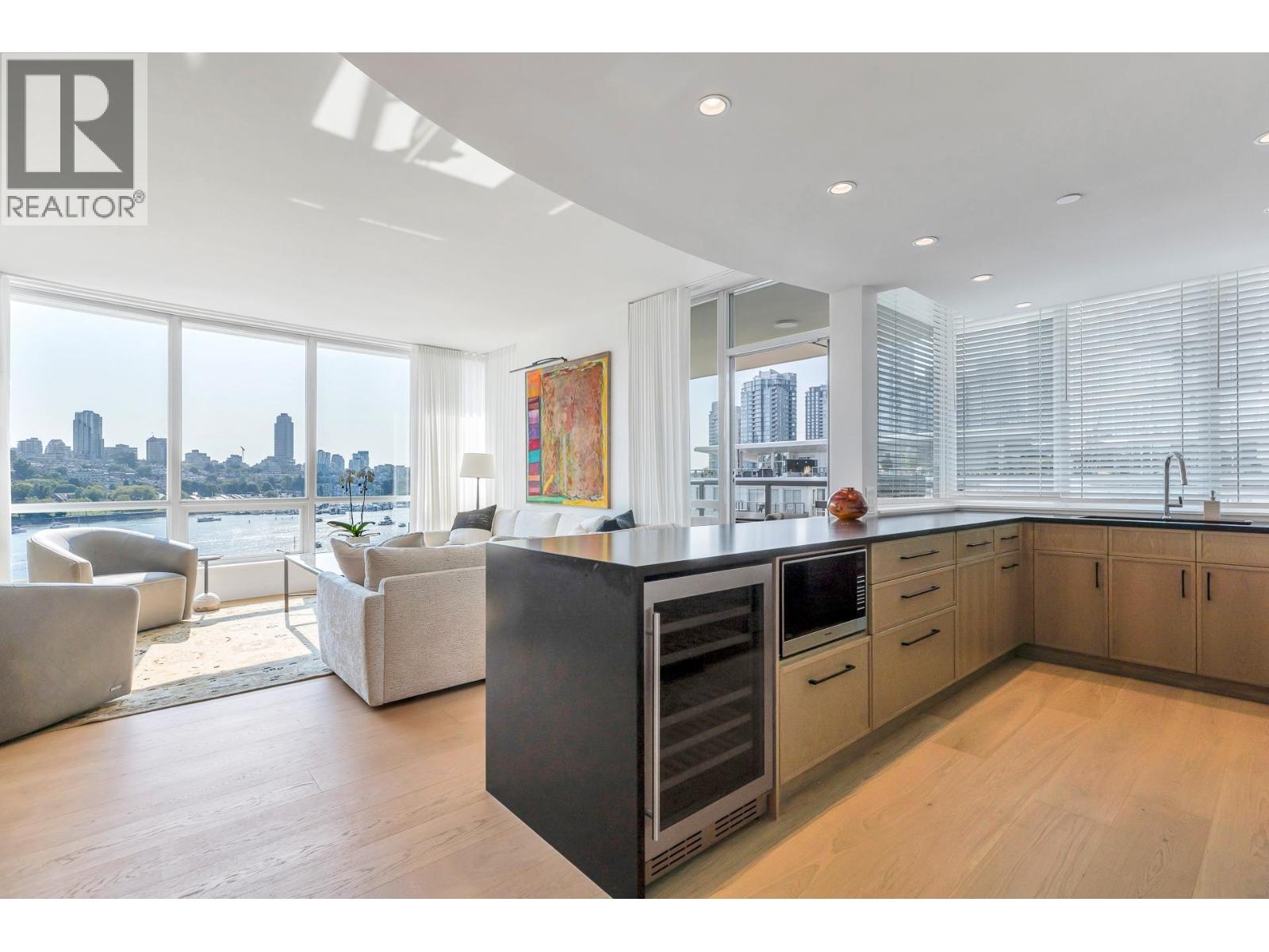 801 1328 Marinaside Crescent, Vancouver, British Columbia  V6Z 3B3 - Photo 13 - R3042284