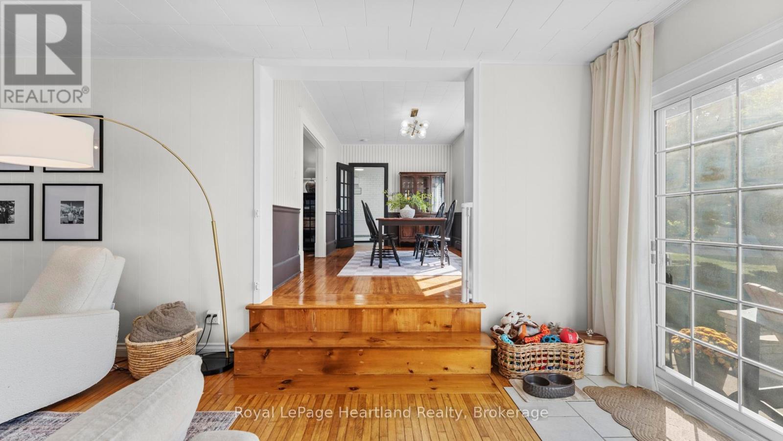 5 William Drive, South Huron, Ontario  N0M 1M0 - Photo 11 - X12399843