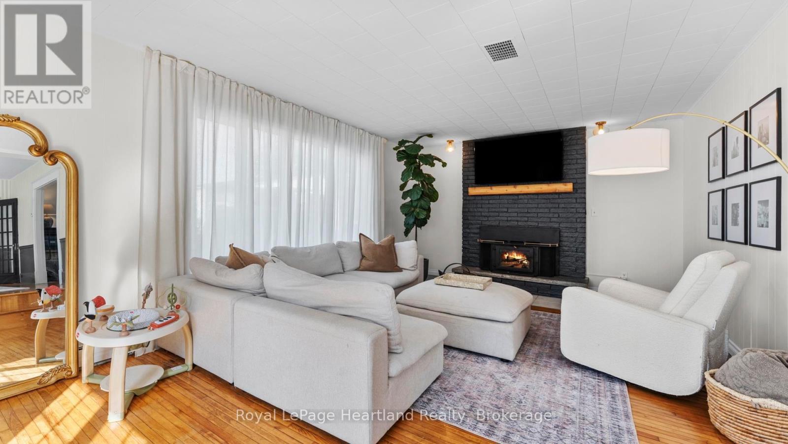 5 William Drive, South Huron, Ontario  N0M 1M0 - Photo 13 - X12399843
