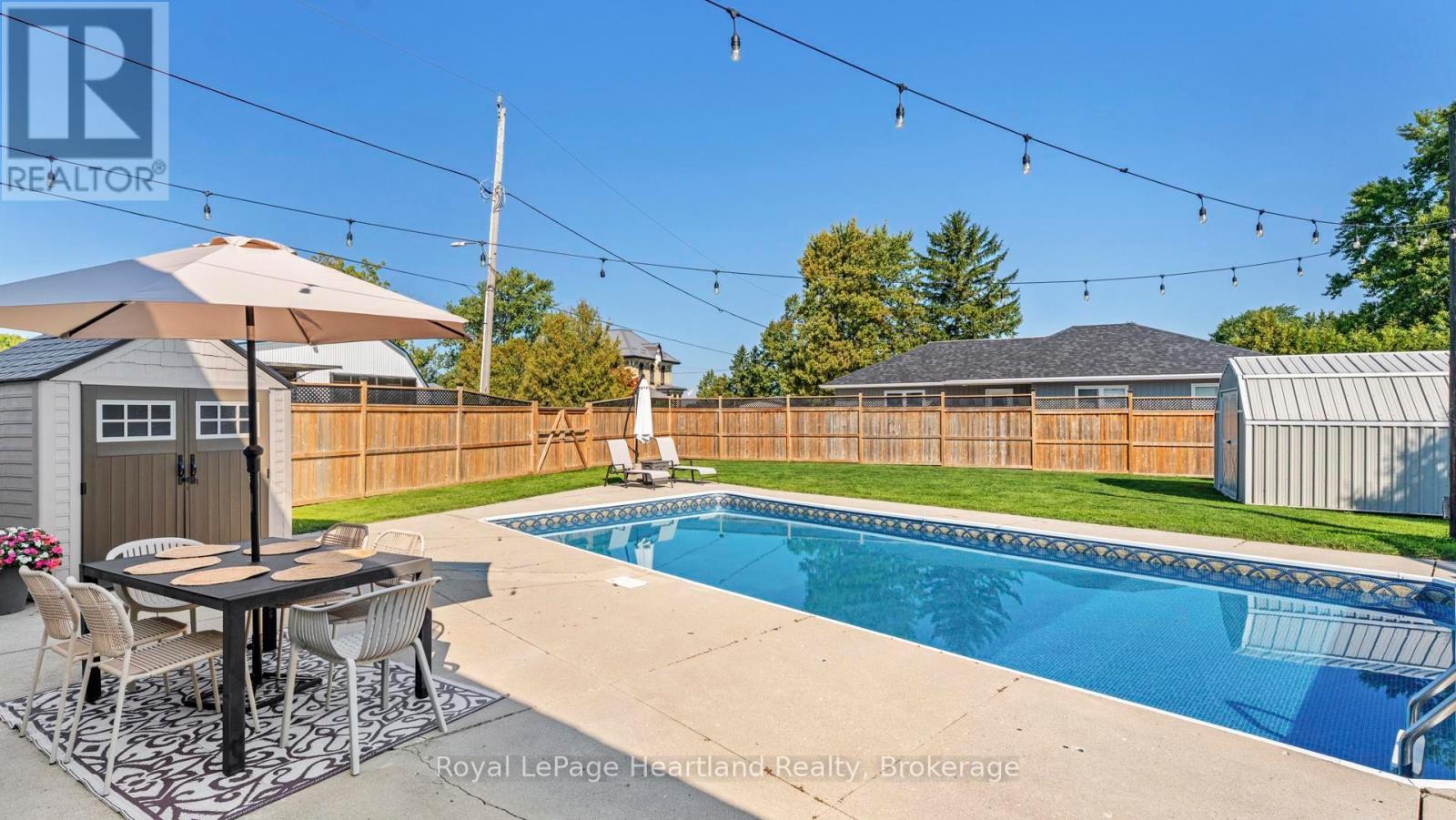 5 William Drive, South Huron, Ontario  N0M 1M0 - Photo 32 - X12399843