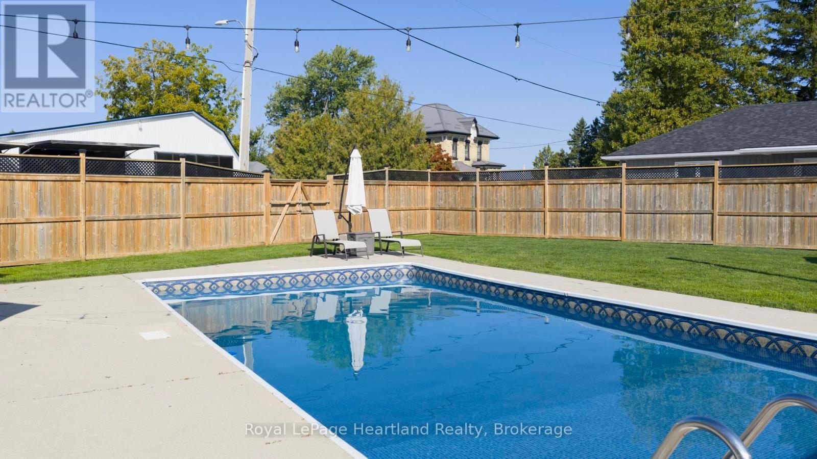 5 William Drive, South Huron, Ontario  N0M 1M0 - Photo 33 - X12399843