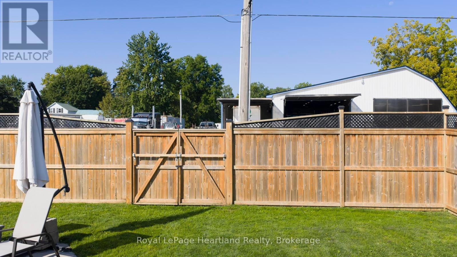 5 William Drive, South Huron, Ontario  N0M 1M0 - Photo 38 - X12399843