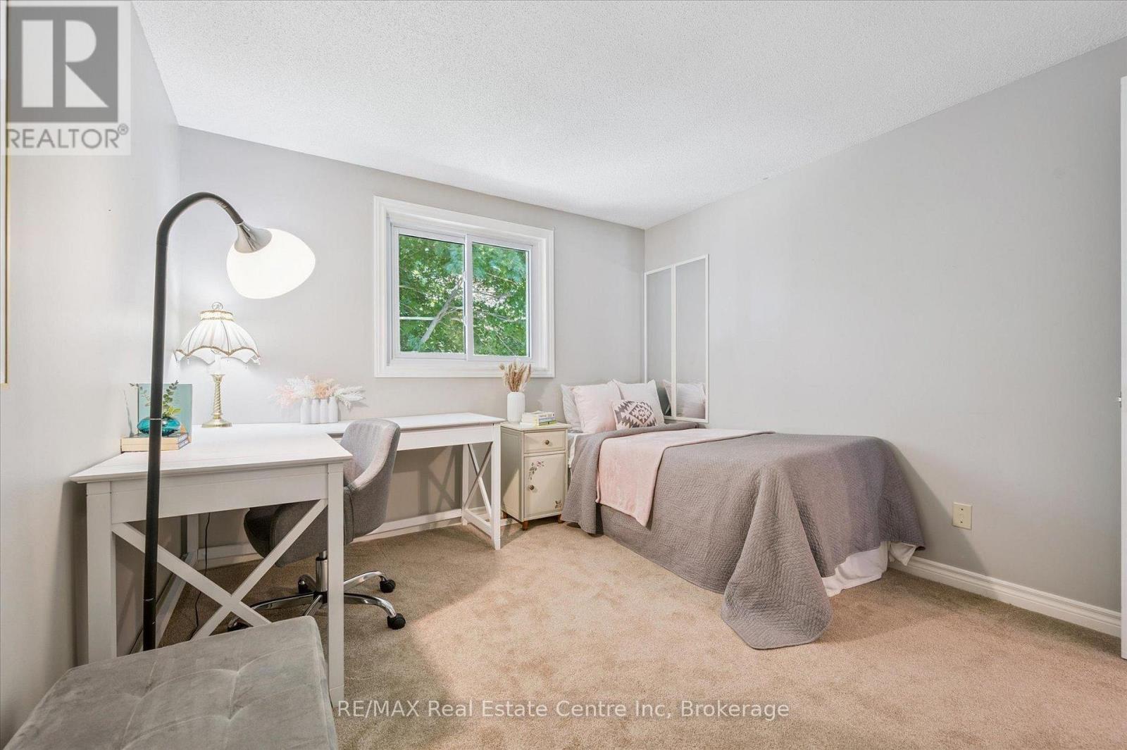 158 Barnicke Drive, Cambridge, Ontario  N3C 3M4 - Photo 13 - X12400881