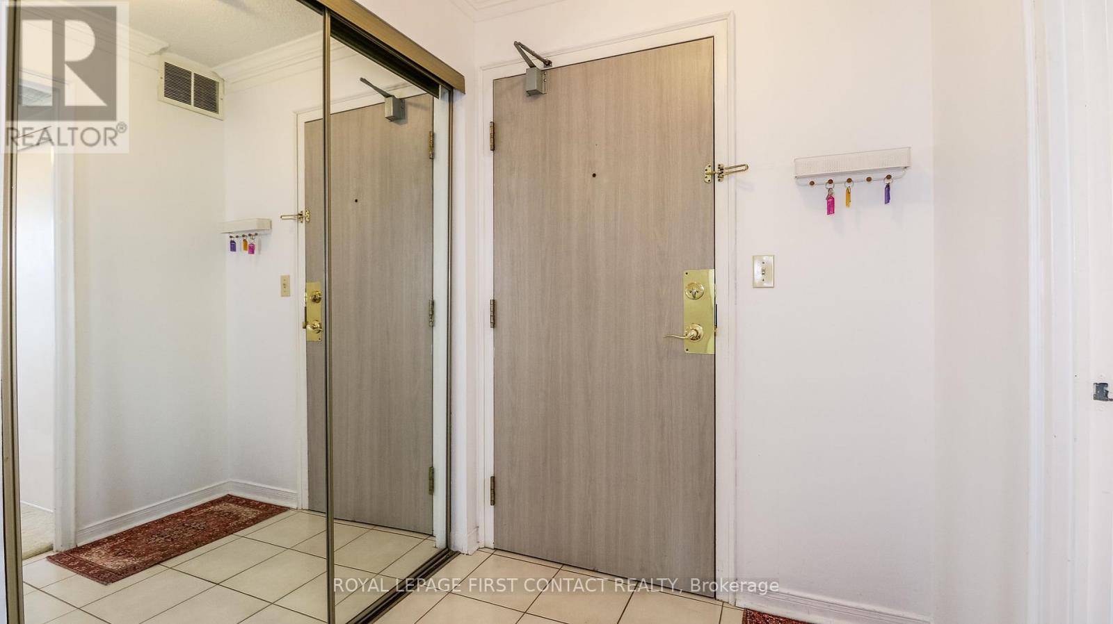 811 - 150 Dunlop Street E, Barrie, Ontario  L4M 6H1 - Photo 4 - S12329890