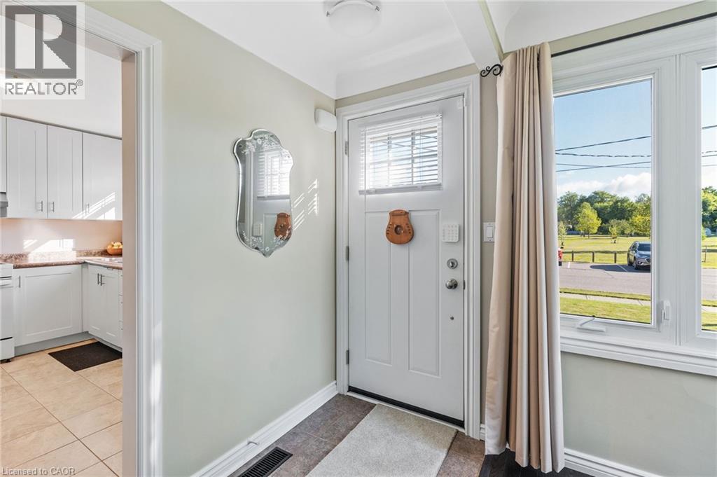 18 Laidlaw Street, Hagersville, Ontario  N0A 1H0 - Photo 5 - 40769436