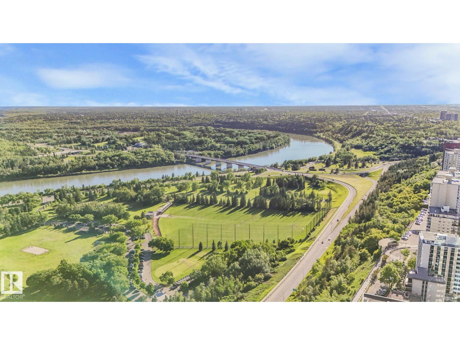 #301 10028 119 St Nw, Edmonton, Alberta  T5K 1Y8 - Photo 2 - E4451411