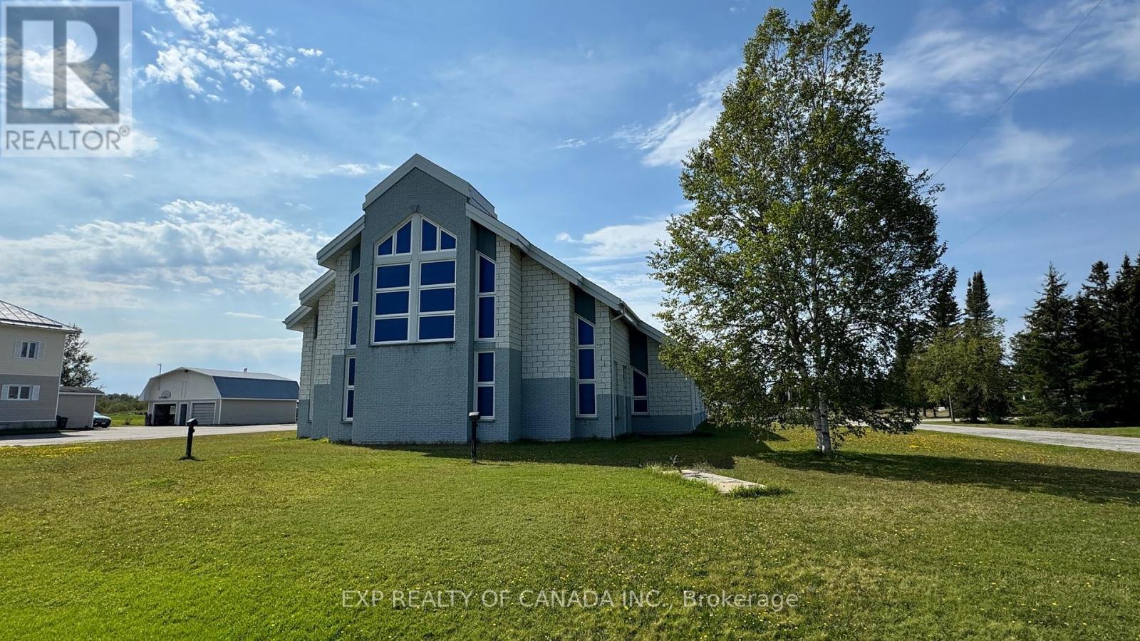 2323 Genier Road, Cochrane, Ontario  P0L 1C0 - Photo 2 - T12400871