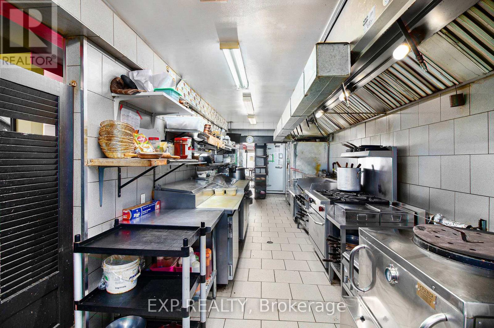 159 Montreal Road, Ottawa, Ontario  K1L 6E8 - Photo 15 - X12400925