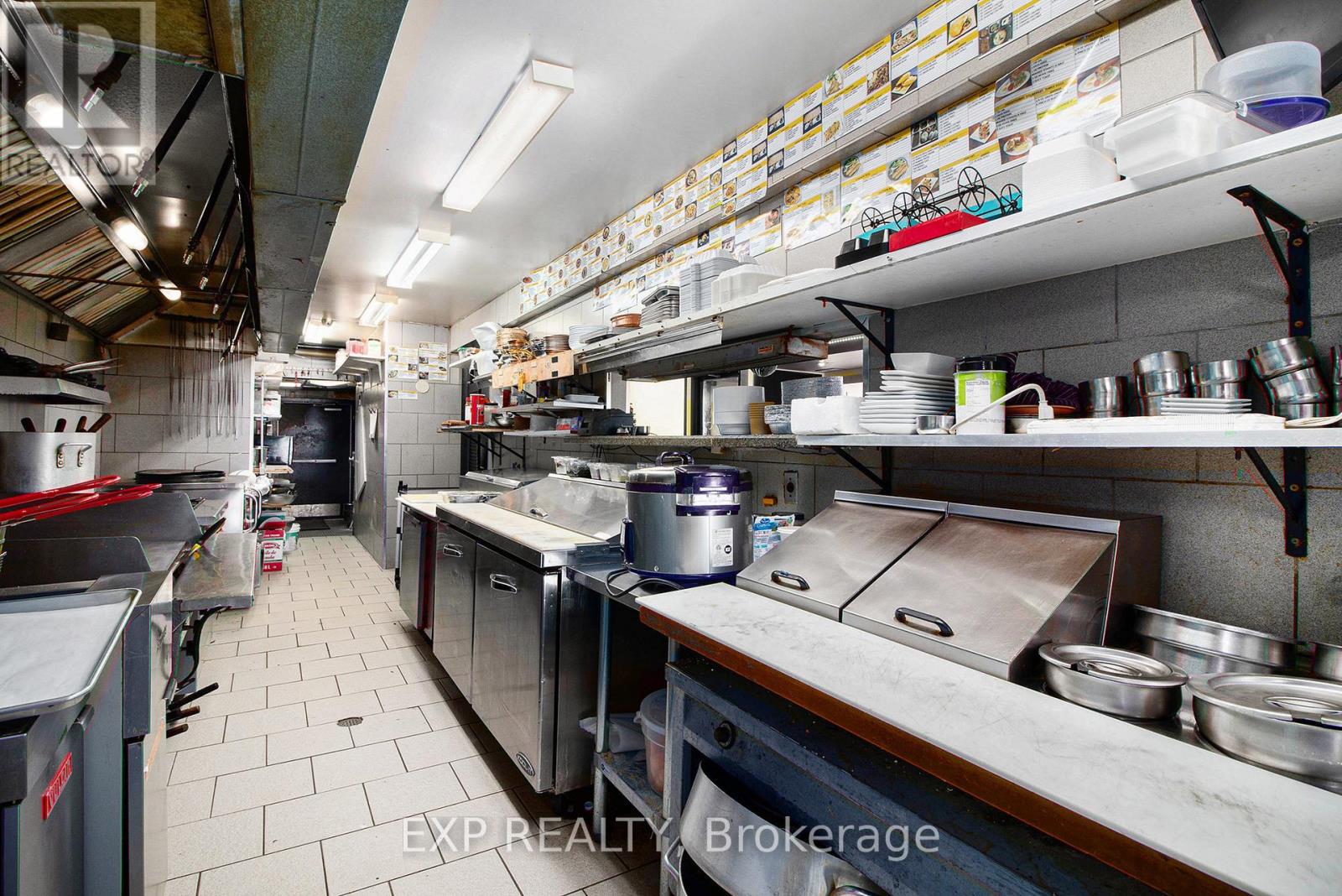 159 Montreal Road, Ottawa, Ontario  K1L 6E8 - Photo 17 - X12400925