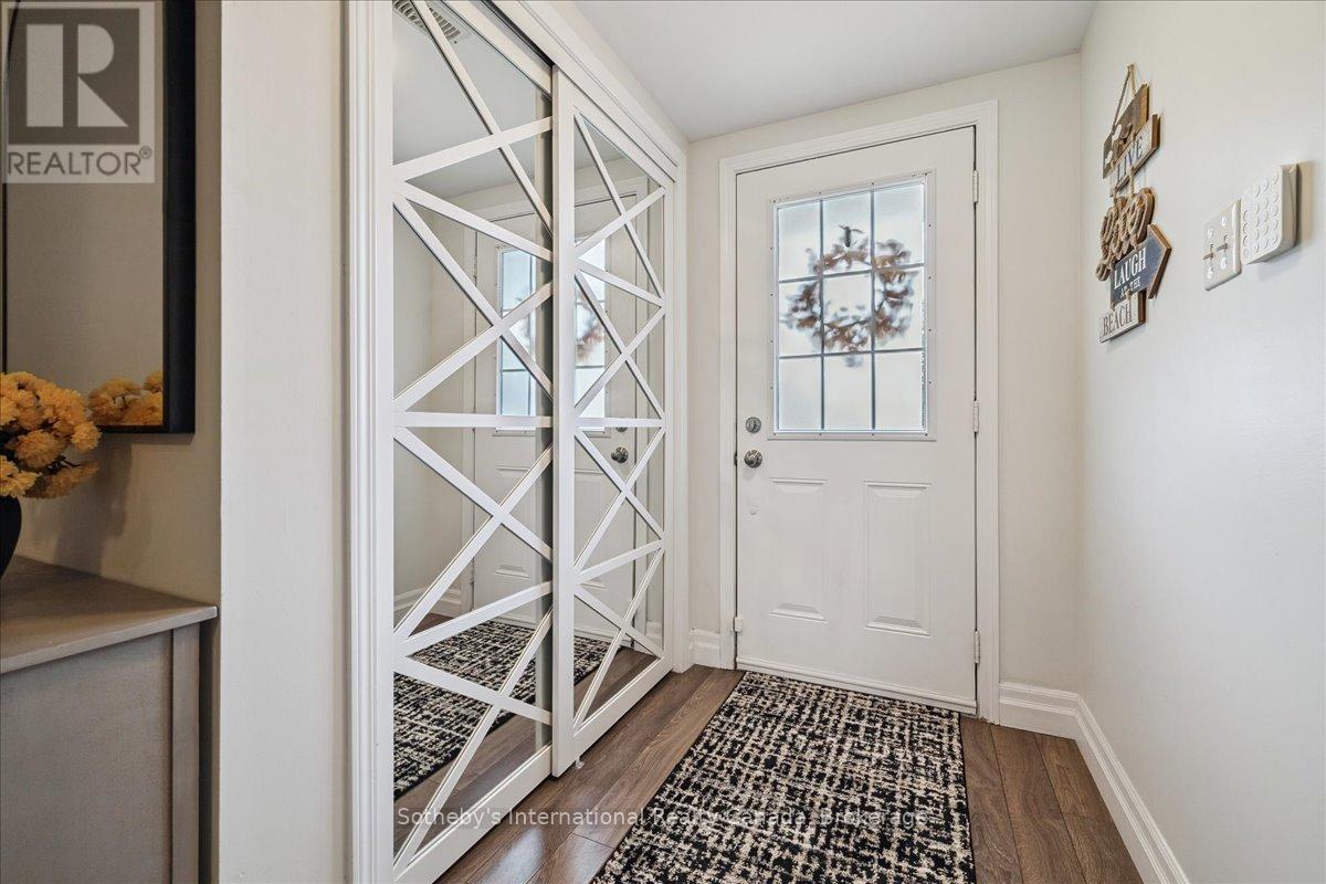 69 - 470 Beach Boulevard, Hamilton, Ontario  L8H 6X2 - Photo 3 - X12400877