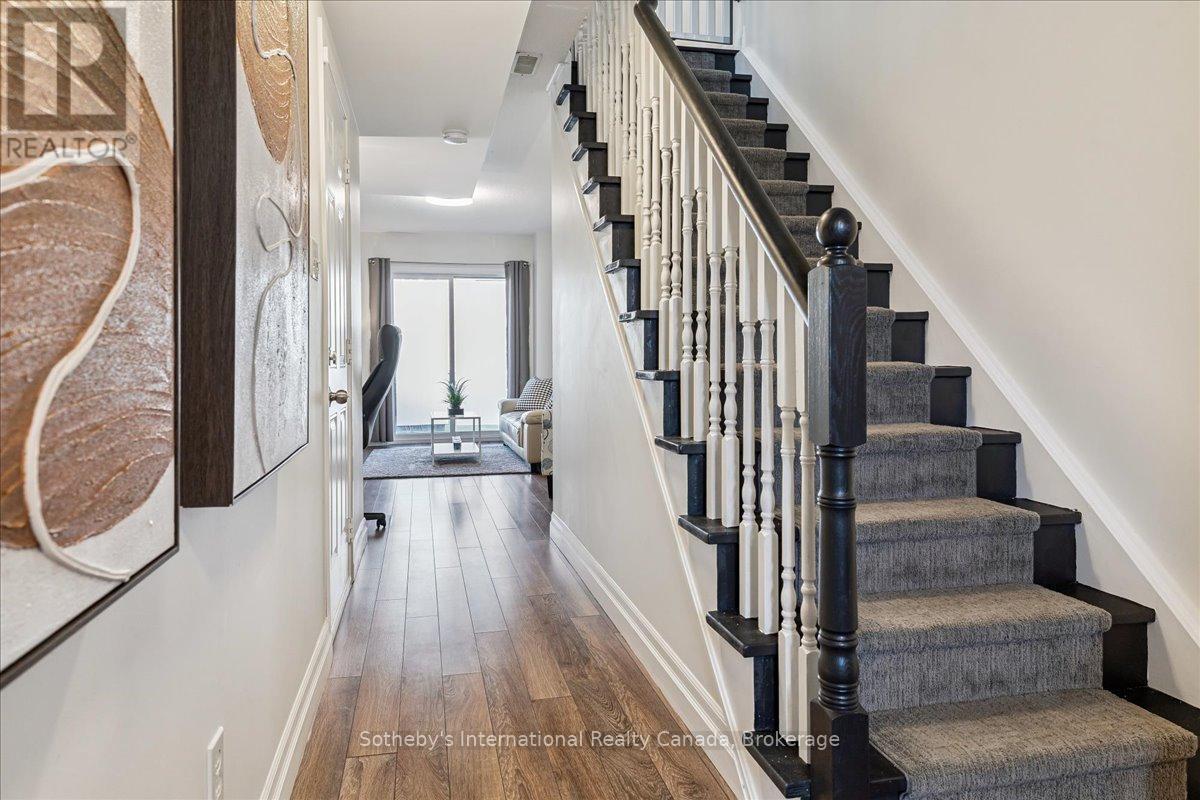 69 - 470 Beach Boulevard, Hamilton, Ontario  L8H 6X2 - Photo 4 - X12400877