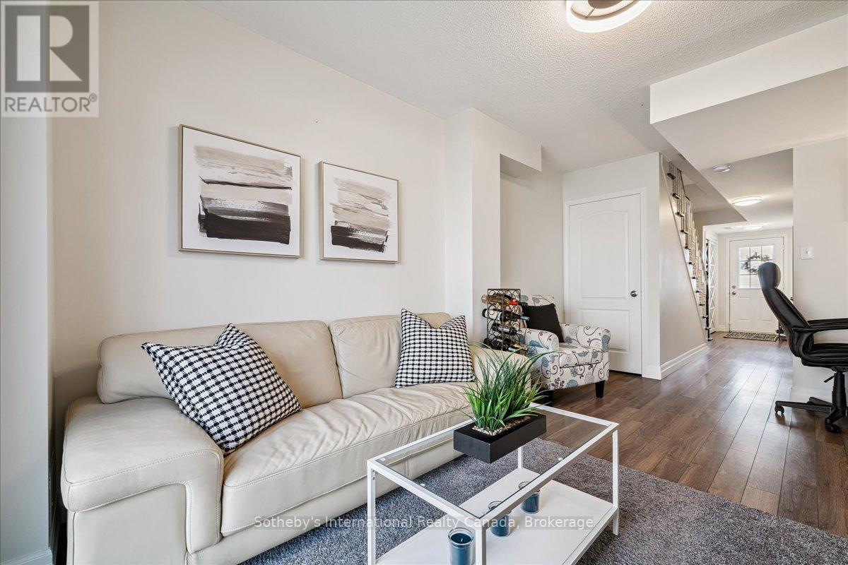 69 - 470 Beach Boulevard, Hamilton, Ontario  L8H 6X2 - Photo 6 - X12400877