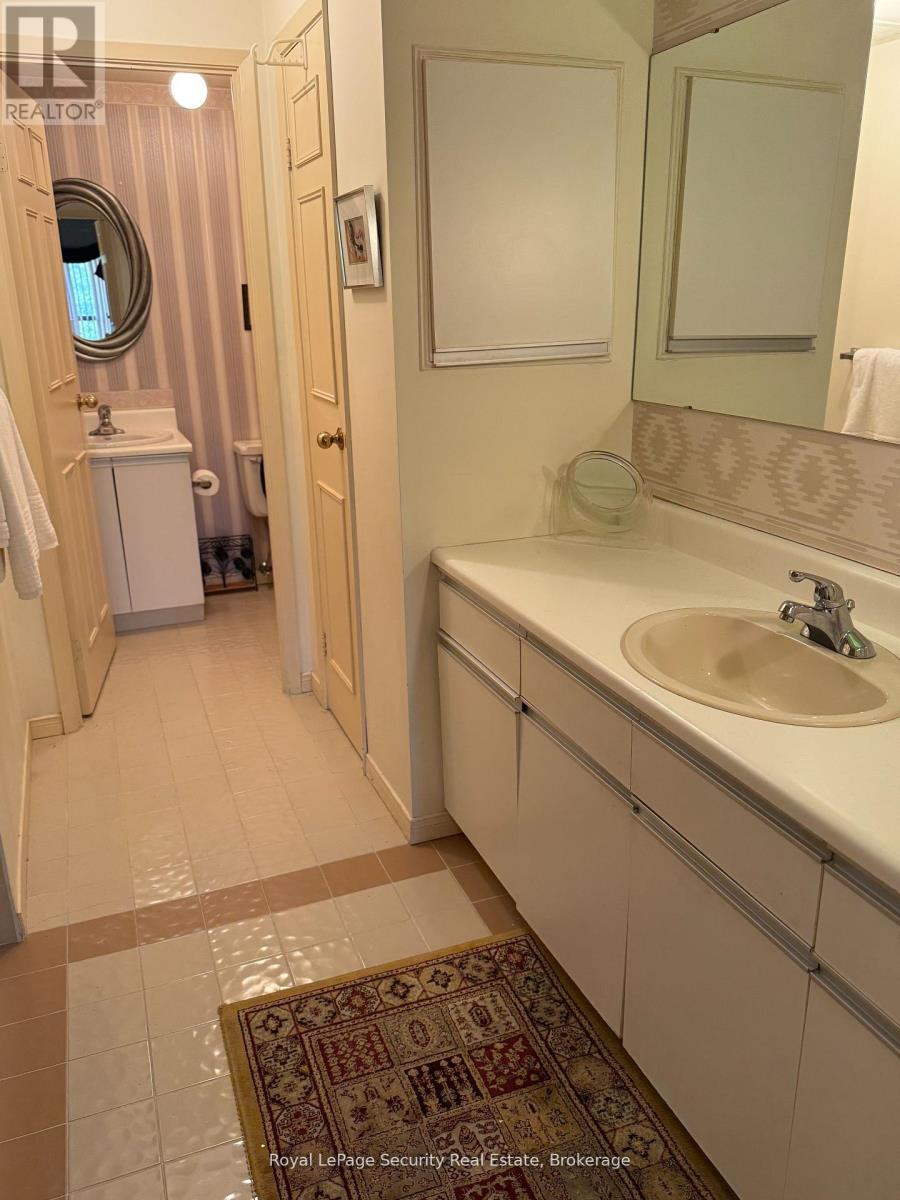 10 - 20 Glebe Road W, Toronto (Yonge-Eglinton), Ontario  M5P 1C9 - Photo 13 - C12400724