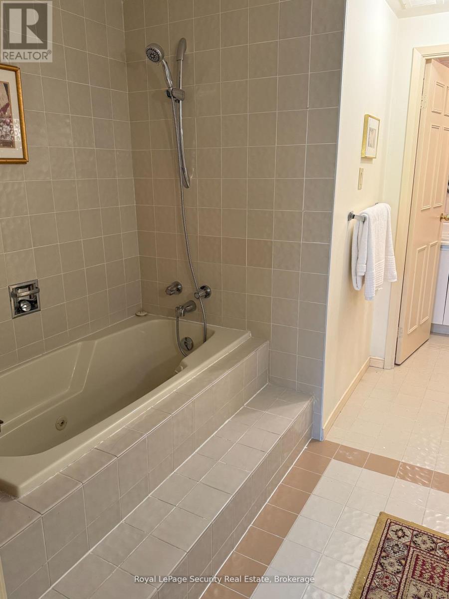 10 - 20 Glebe Road W, Toronto (Yonge-Eglinton), Ontario  M5P 1C9 - Photo 14 - C12400724