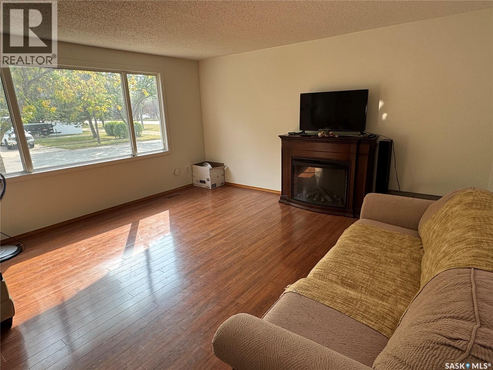 1609 Warren Avenue, Weyburn, Saskatchewan  S4H 0M3 - Photo 6 - SK018096