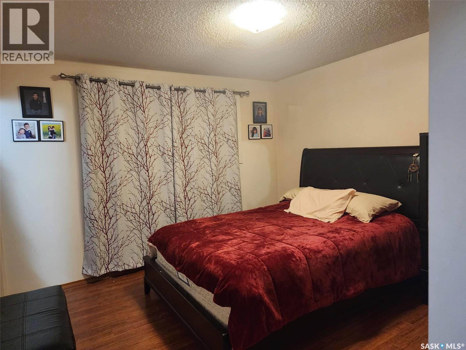 1609 Warren Avenue, Weyburn, Saskatchewan  S4H 0M3 - Photo 10 - SK018096