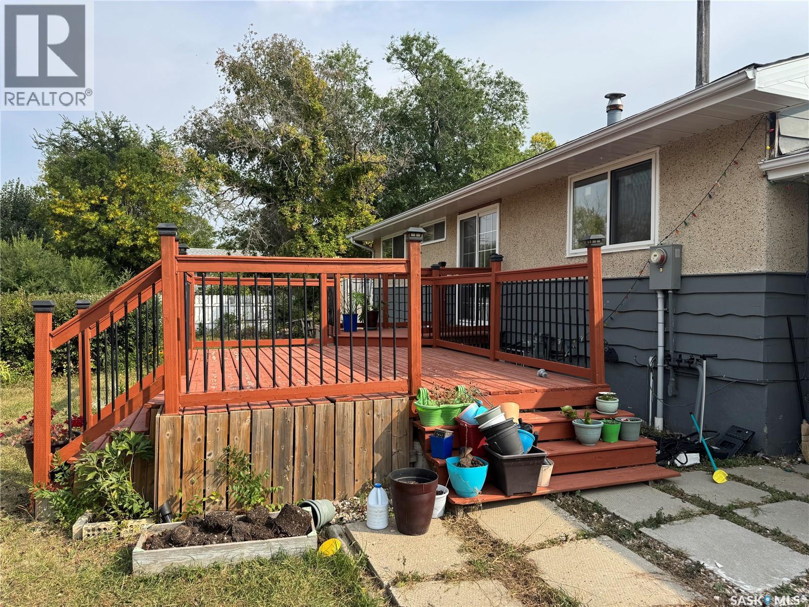 1609 Warren Avenue, Weyburn, Saskatchewan  S4H 0M3 - Photo 16 - SK018096