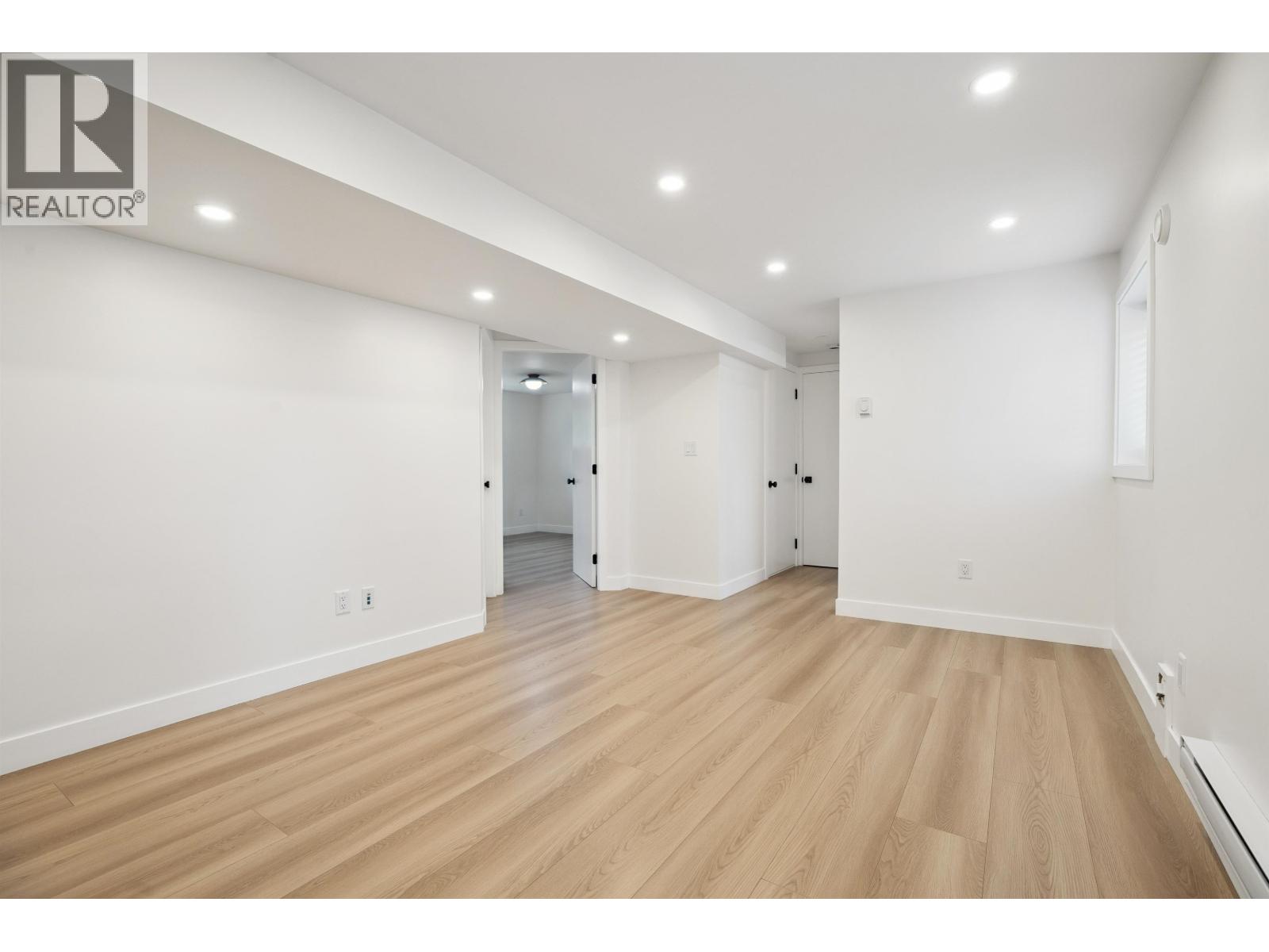 2250 Gale Avenue, Coquitlam, British Columbia  V3K 2Y8 - Photo 24 - R3047254