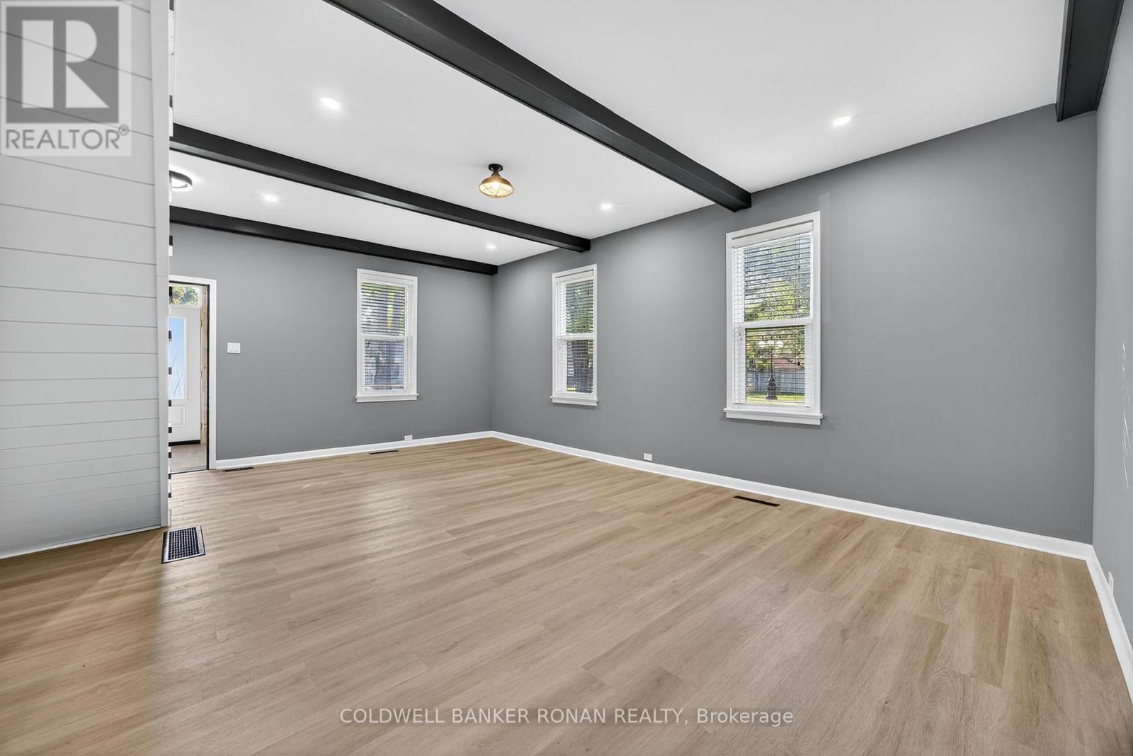 76 Queen Street N, New Tecumseth (Tottenham), Ontario  L0G 1W0 - Photo 15 - N12400734