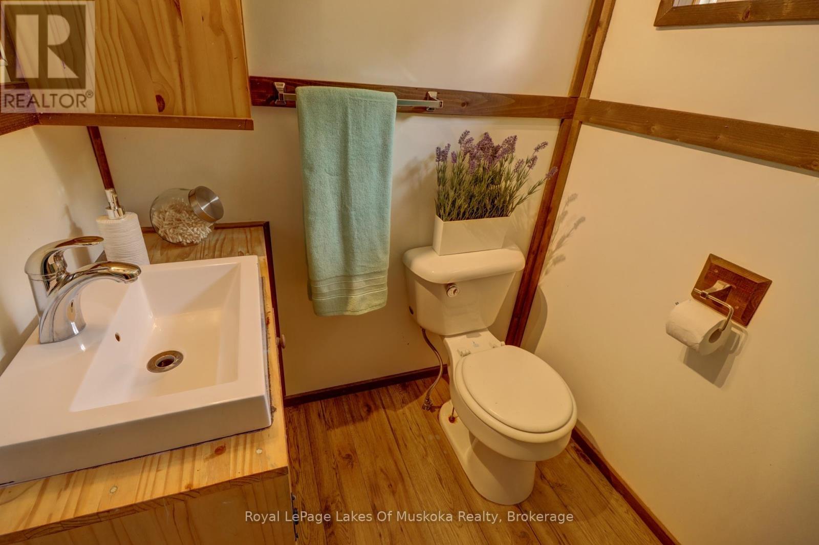67 Silver Street, Huntsville, Ontario  P1H 1M2 - Photo 14 - X12354091