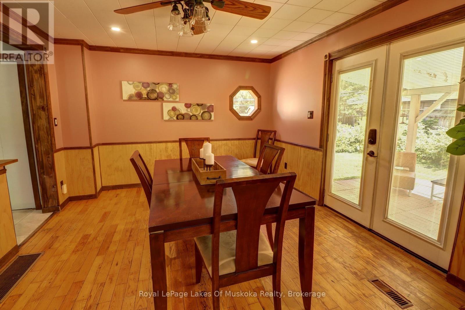 67 Silver Street, Huntsville, Ontario  P1H 1M2 - Photo 9 - X12354091