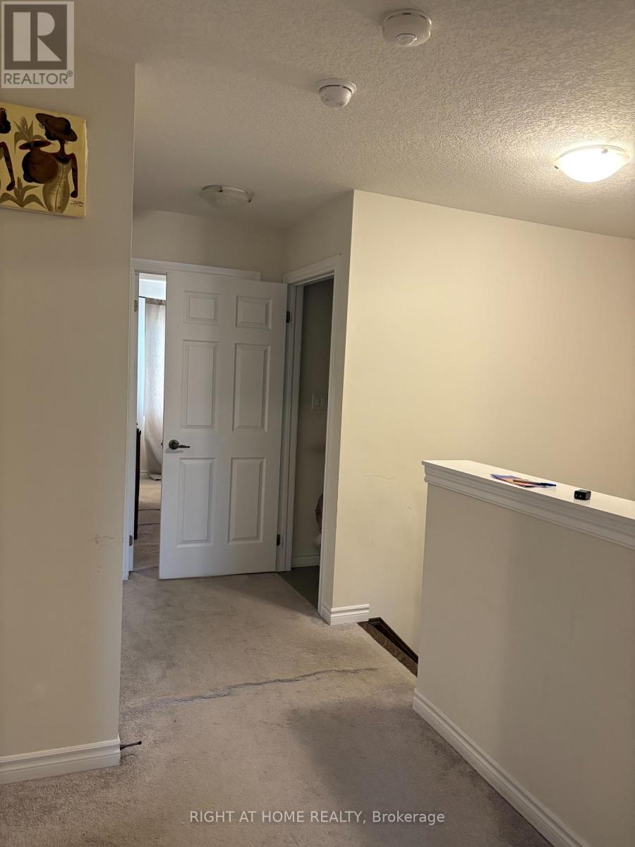 121 Scarletwood Street, Hamilton, Ontario  L8J 0K8 - Photo 16 - X12394847