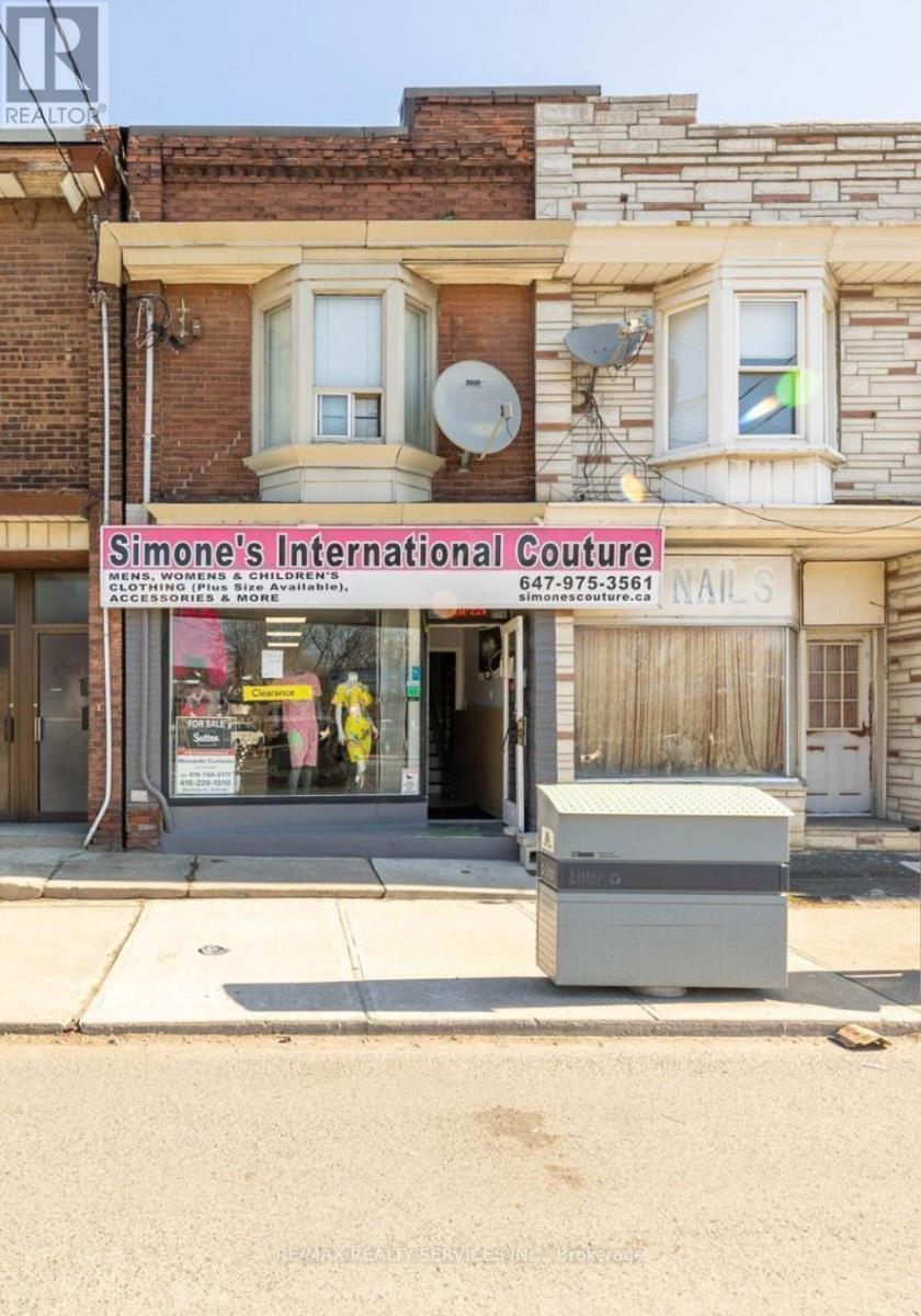 1085 WESTON ROAD, Toronto, Ontario