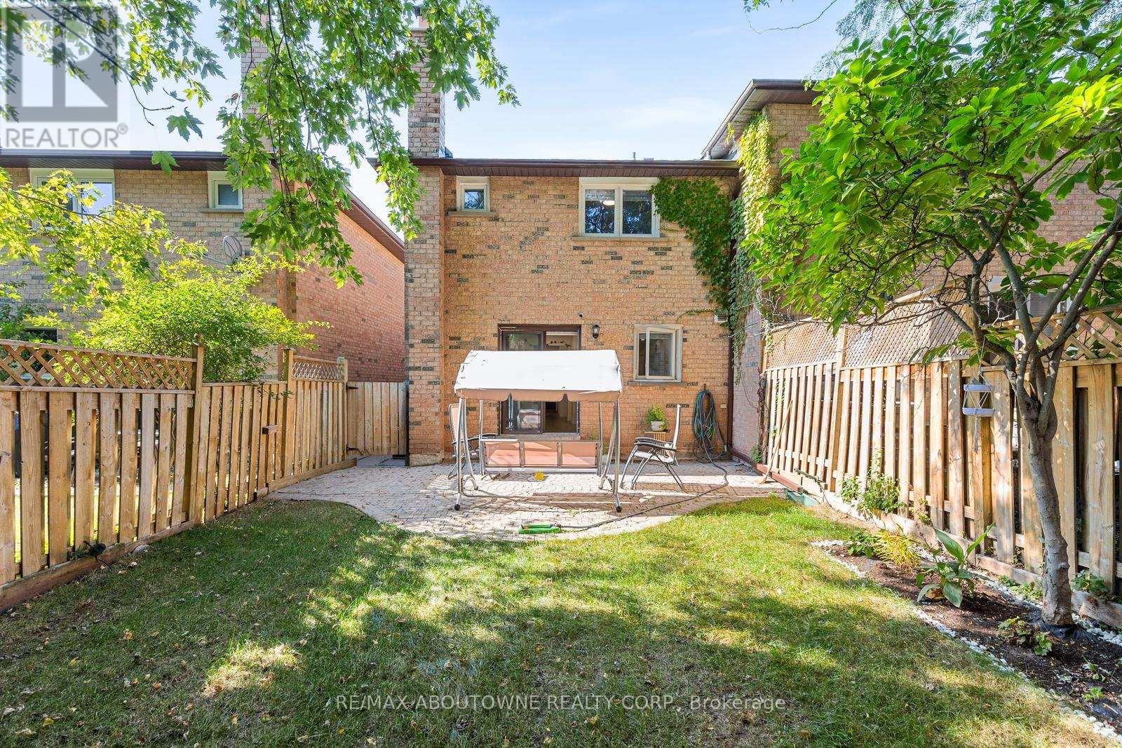 1118 Avondale Drive, Oakville, Ontario  L6H 5L4 - Photo 29 - W12400719