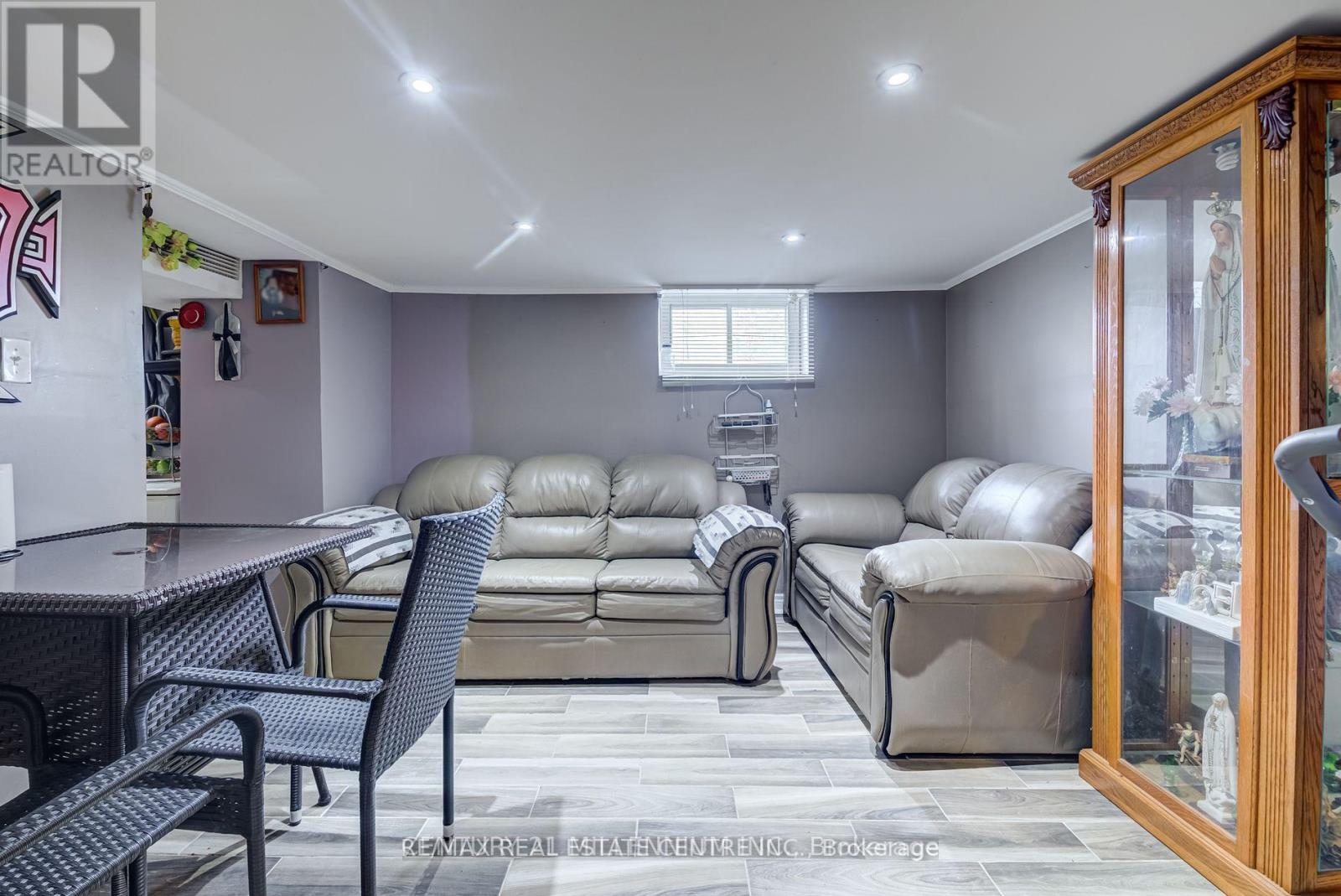6 Eastern Avenue, Brampton (Queen Street Corridor), Ontario  L6W 1X6 - Photo 19 - W12400737