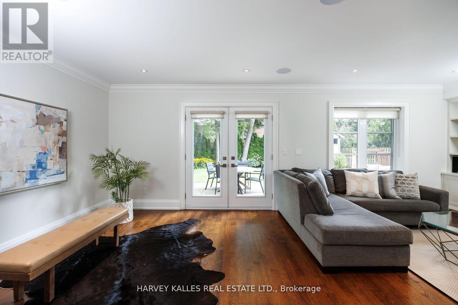 38 Westmount Park Road, Toronto, Ontario  M9P 1R6 - Photo 20 - W12400752