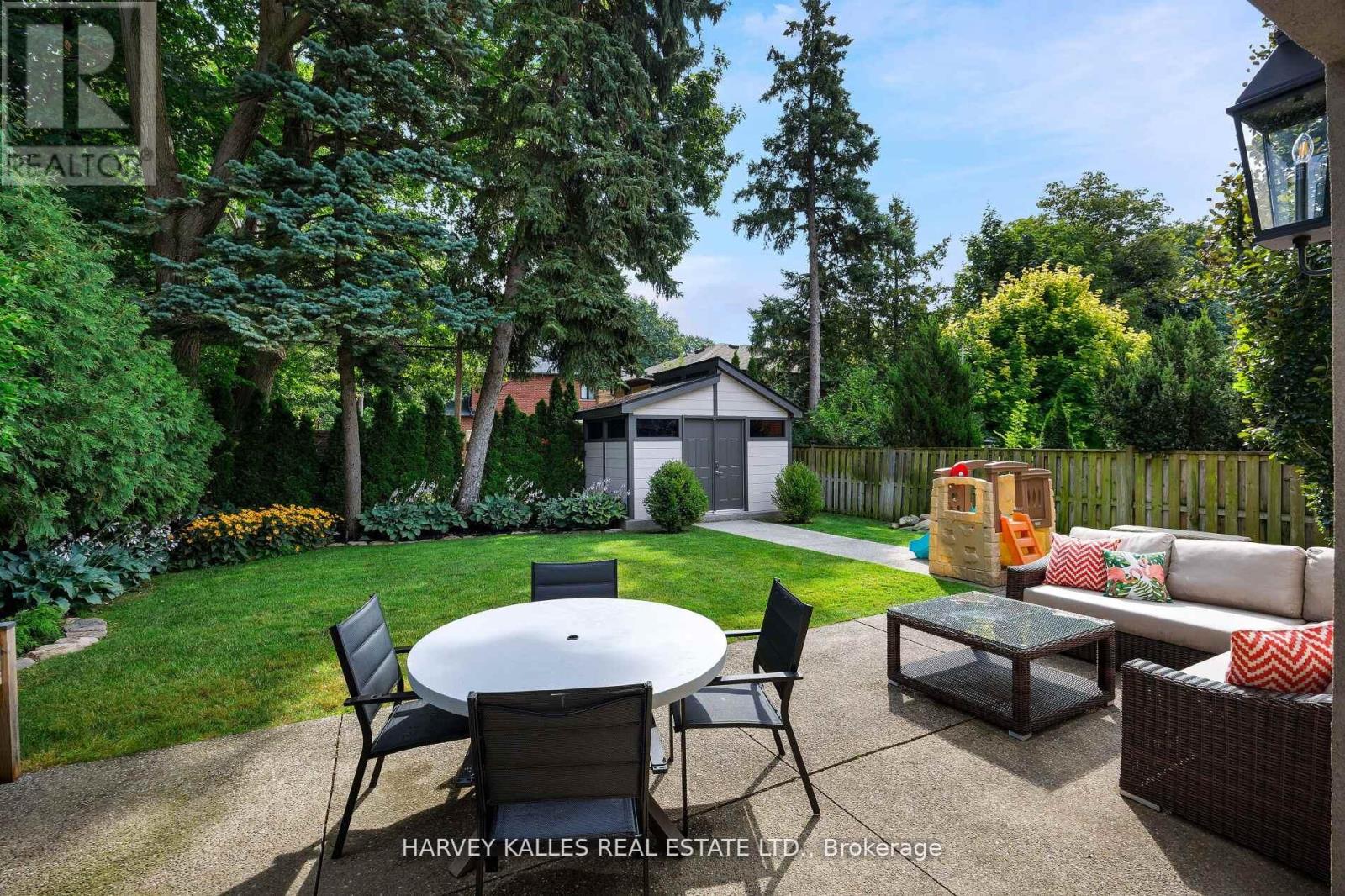 38 Westmount Park Road, Toronto, Ontario  M9P 1R6 - Photo 21 - W12400752