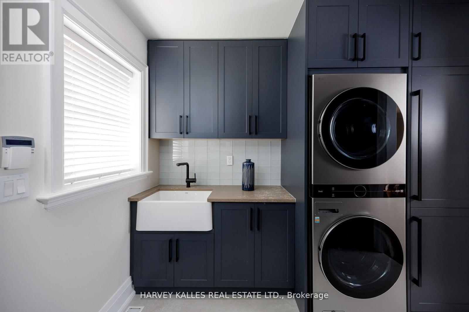 38 Westmount Park Road, Toronto, Ontario  M9P 1R6 - Photo 26 - W12400752