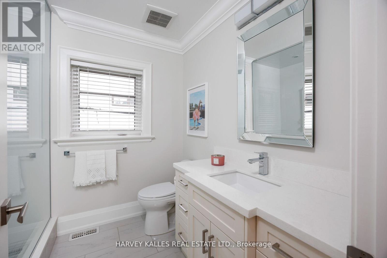 38 Westmount Park Road, Toronto, Ontario  M9P 1R6 - Photo 42 - W12400752