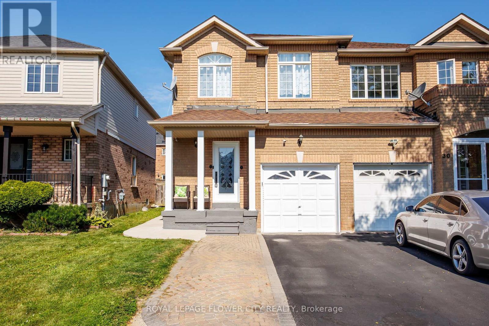 28 Bearwood Street, Brampton (Fletcher's Meadow), Ontario  L7A 1Y8 - Photo 1 - W12400763