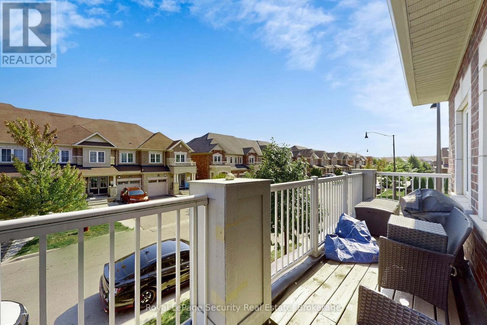 55 Golden Springs Drive, Brampton, Ontario  L7A 0C7 - Photo 25 - W12400781