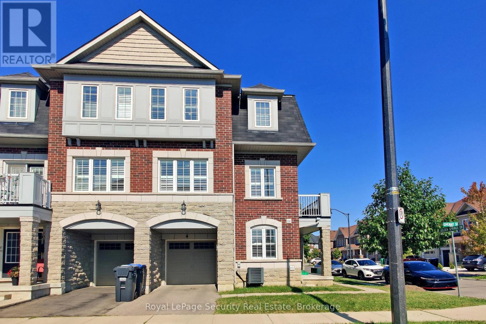 55 Golden Springs Drive, Brampton, Ontario  L7A 0C7 - Photo 3 - W12400781