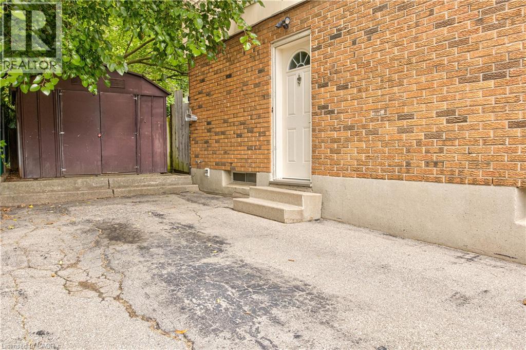 Property at 171 WOODSIDE Avenue image 2