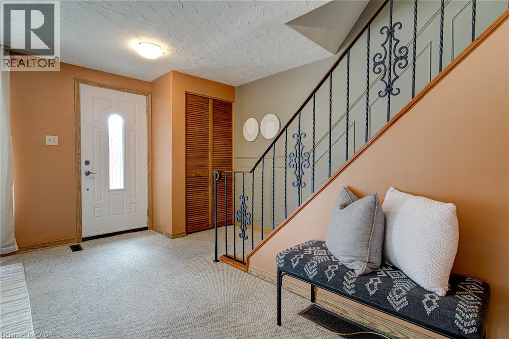 Property at 171 WOODSIDE Avenue image 5