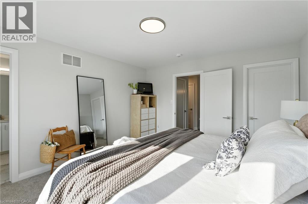 5 Cherry Blossom Heights, Hamilton, Ontario  L9B 0E9 - Photo 31 - 40767892