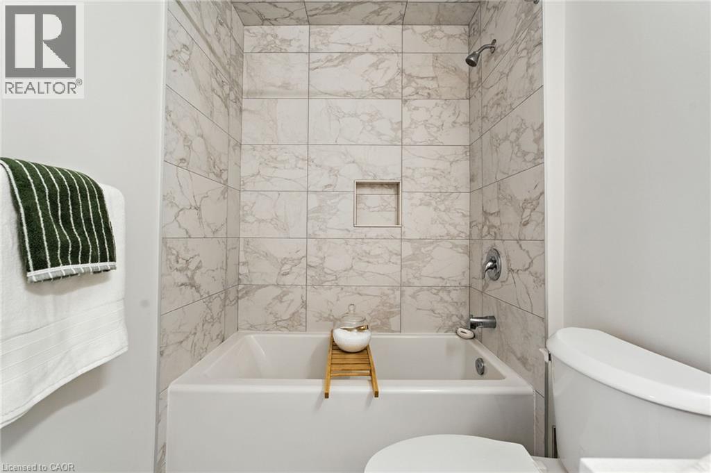 5 Cherry Blossom Heights, Hamilton, Ontario  L9B 0E9 - Photo 40 - 40767892